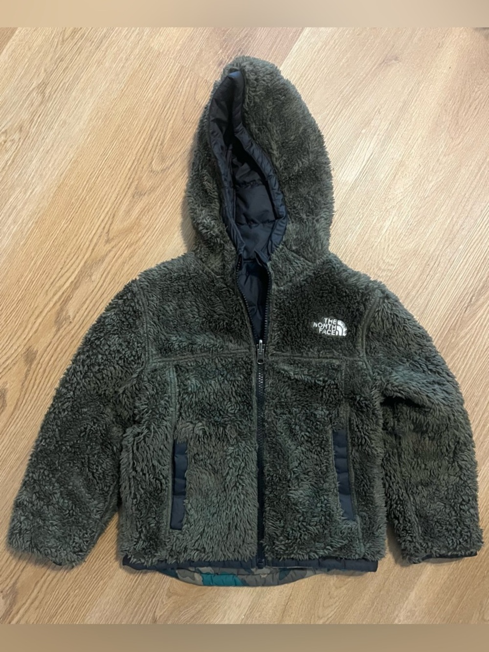 The North Face KidsReversible Hooded Puffer Fleece Sherpa Jacket